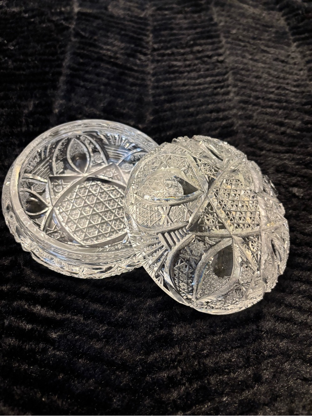 Vintage crystal cut glass round trinket box